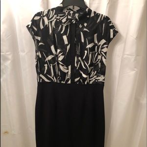 Ann Klein dress. Size 10  Black white